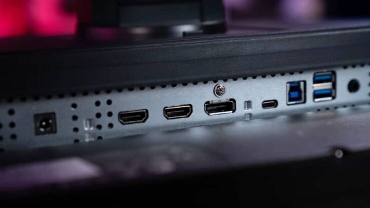 Why is my monitor flickering &ndash; possible causes and how to fix